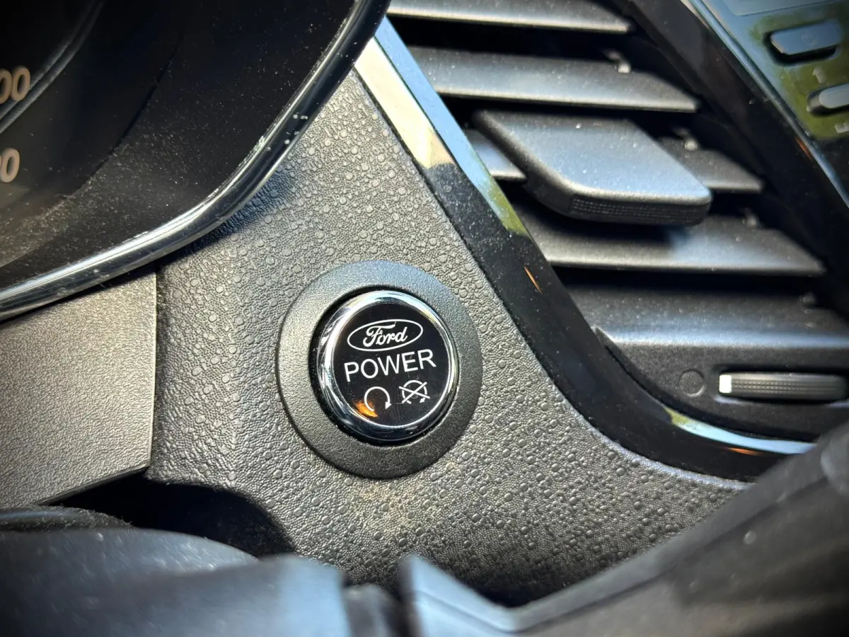 1.0 EcoBoost Black Edition | NAVI | KEYLESS| LED |