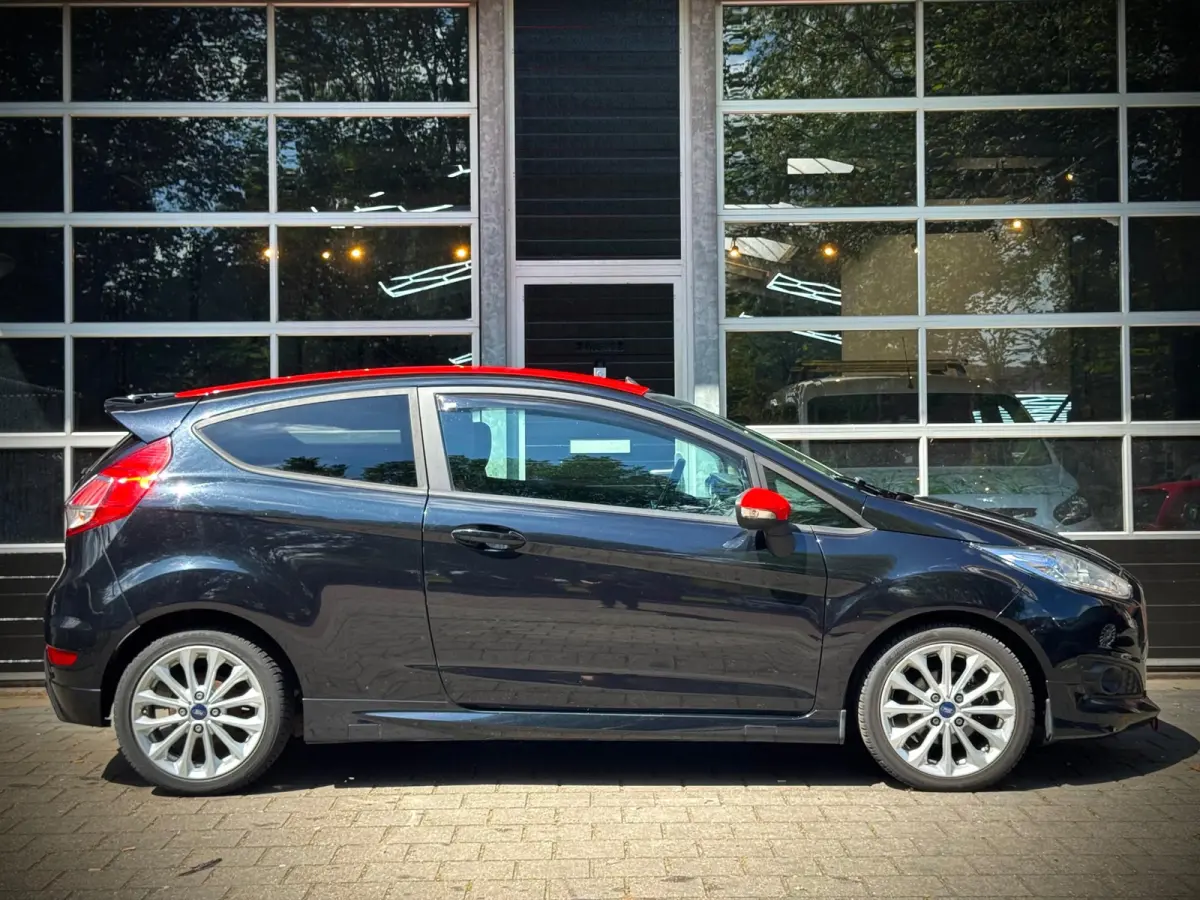 1.0 EcoBoost Black Edition | NAVI | KEYLESS| LED |