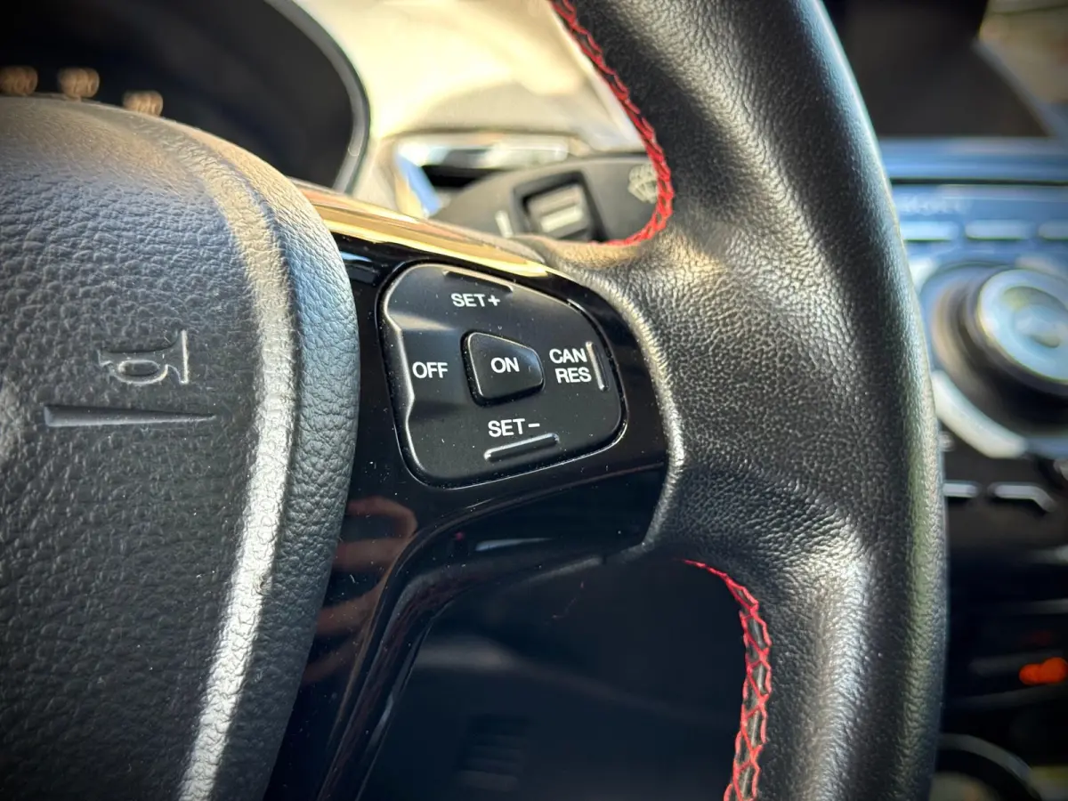1.0 EcoBoost Black Edition | NAVI | KEYLESS| LED |
