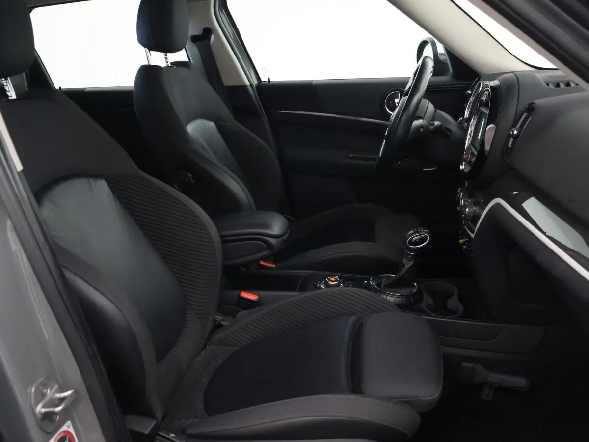 1.5 COOPER S ALL4 PLUG-IN HYBRID 224 PK + PANORAMA | LED | NAVIGATIE | CRUISE CONTROL
