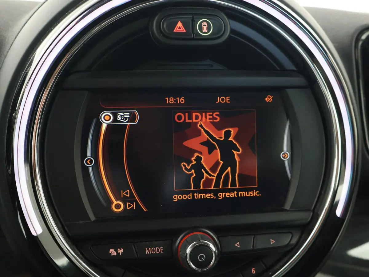 1.5 COOPER S ALL4 PLUG-IN HYBRID 224 PK + PANORAMA | LED | NAVIGATIE | CRUISE CONTROL