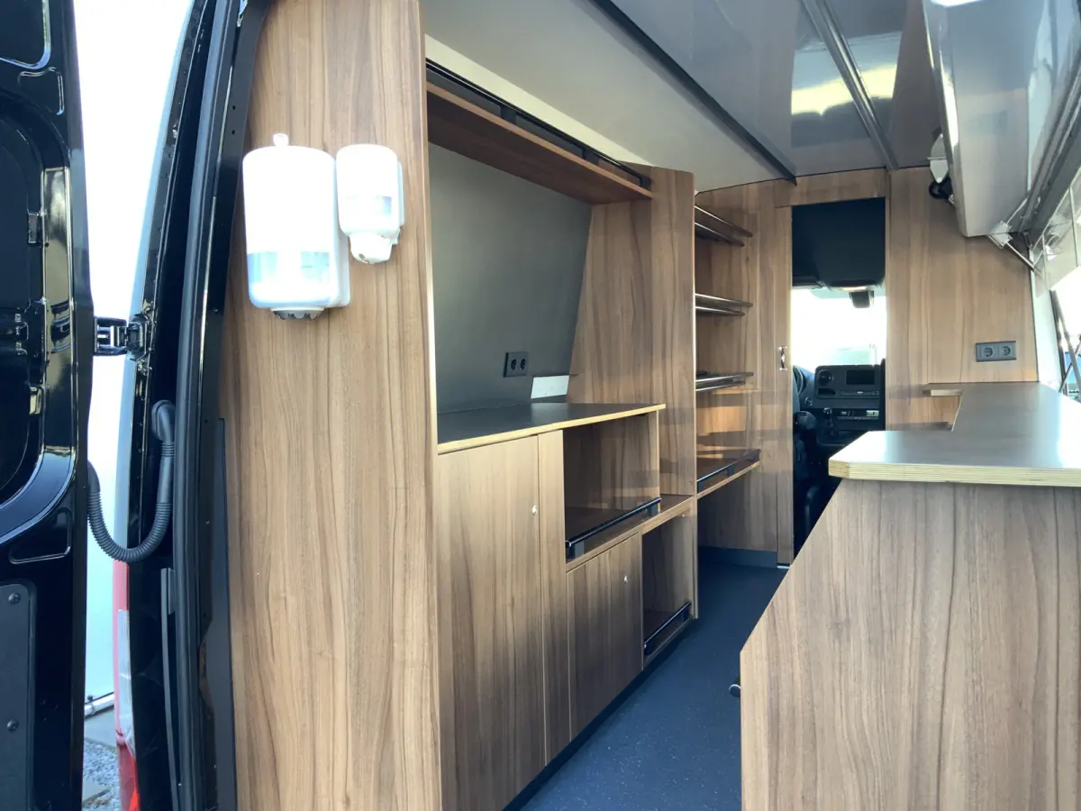 Verkoopwagen 314 2.2 CDI 366 L2H2 Airco 2 Zits .220 v .Aansluiting Euro 6