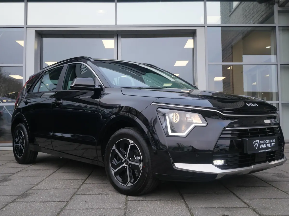 1.6 GDi Hybrid DynamicLine | Adapt Cruise. | Clima. | Navi. | Camera | Carplay | Parkeersensoren | Bekleding In Stof-/Lederlook Combinatie
