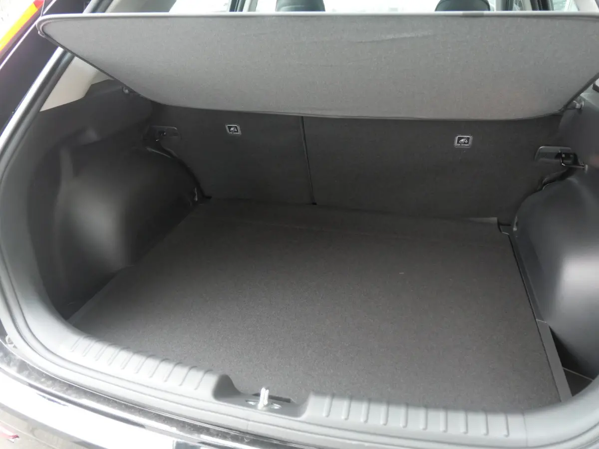 1.6 GDi Hybrid DynamicLine | Adapt Cruise. | Clima. | Navi. | Camera | Carplay | Parkeersensoren | Bekleding In Stof-/Lederlook Combinatie