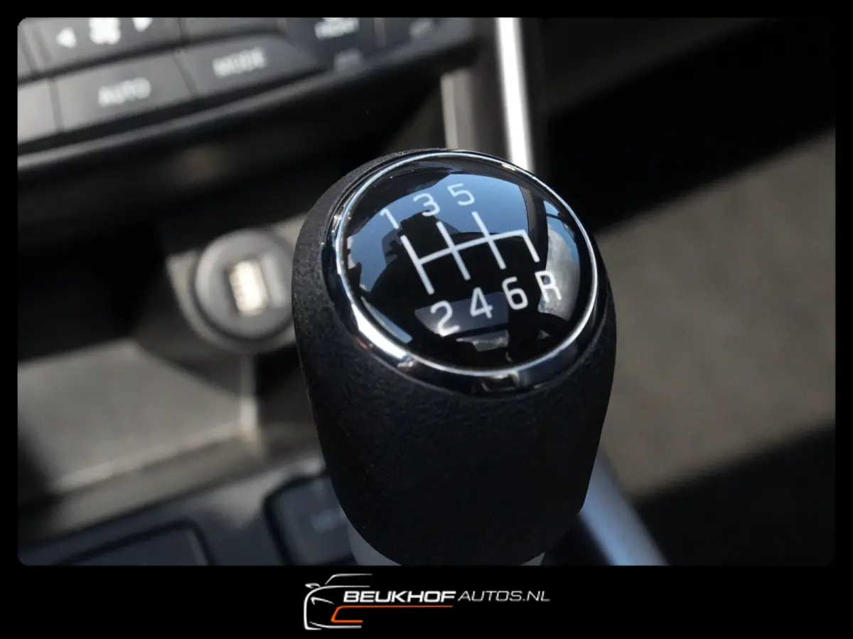 1.4 Boosterjet Style Smart Hybrid Pano Leer