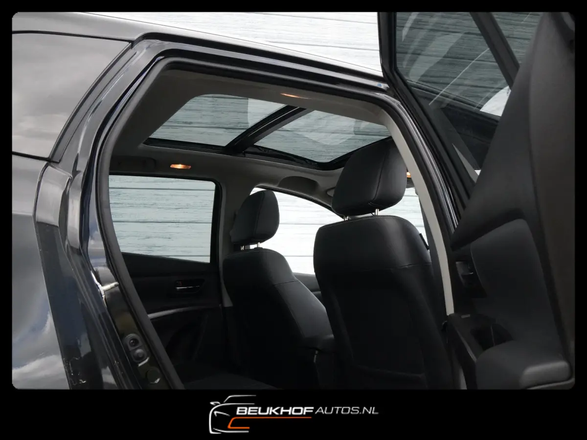 1.4 Boosterjet Style Smart Hybrid Pano Leer