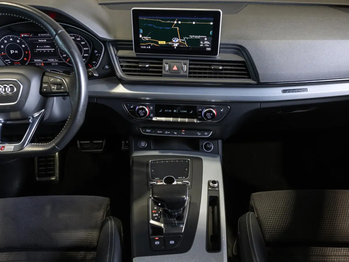 2.0 TFSI quattro Sport 2x S-Line / 252pk / Trekhaak / B&O / Achteruitrij camera / Dodehoek detectie / Head-up display /