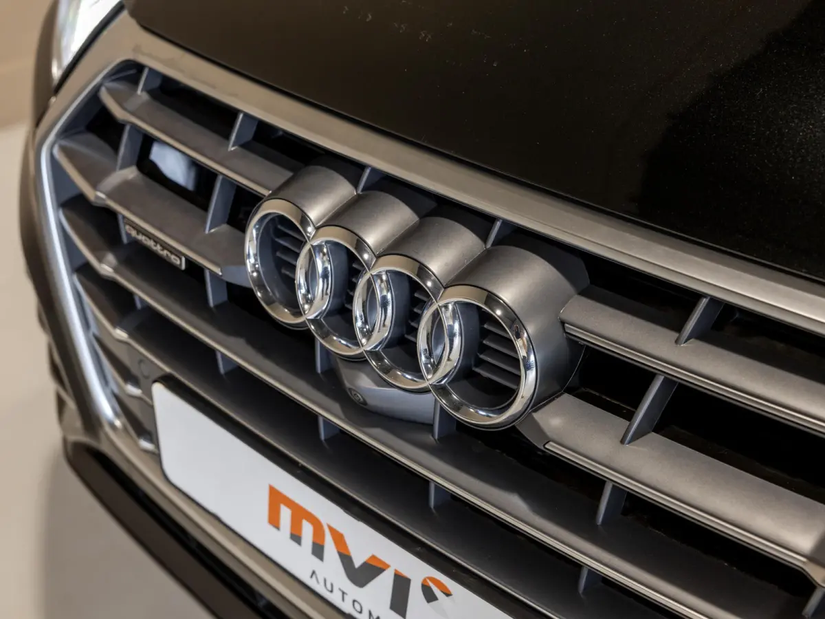 2.0 TFSI quattro Sport 2x S-Line / 252pk / Trekhaak / B&O / Achteruitrij camera / Dodehoek detectie / Head-up display /