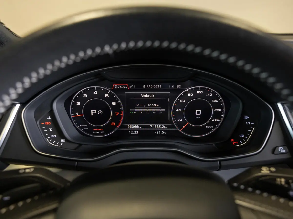 2.0 TFSI quattro Sport 2x S-Line / 252pk / Trekhaak / B&O / Achteruitrij camera / Dodehoek detectie / Head-up display /
