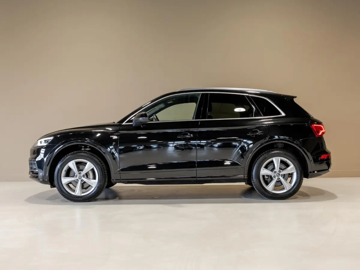 2.0 TFSI quattro Sport 2x S-Line / 252pk / Trekhaak / B&O / Achteruitrij camera / Dodehoek detectie / Head-up display /