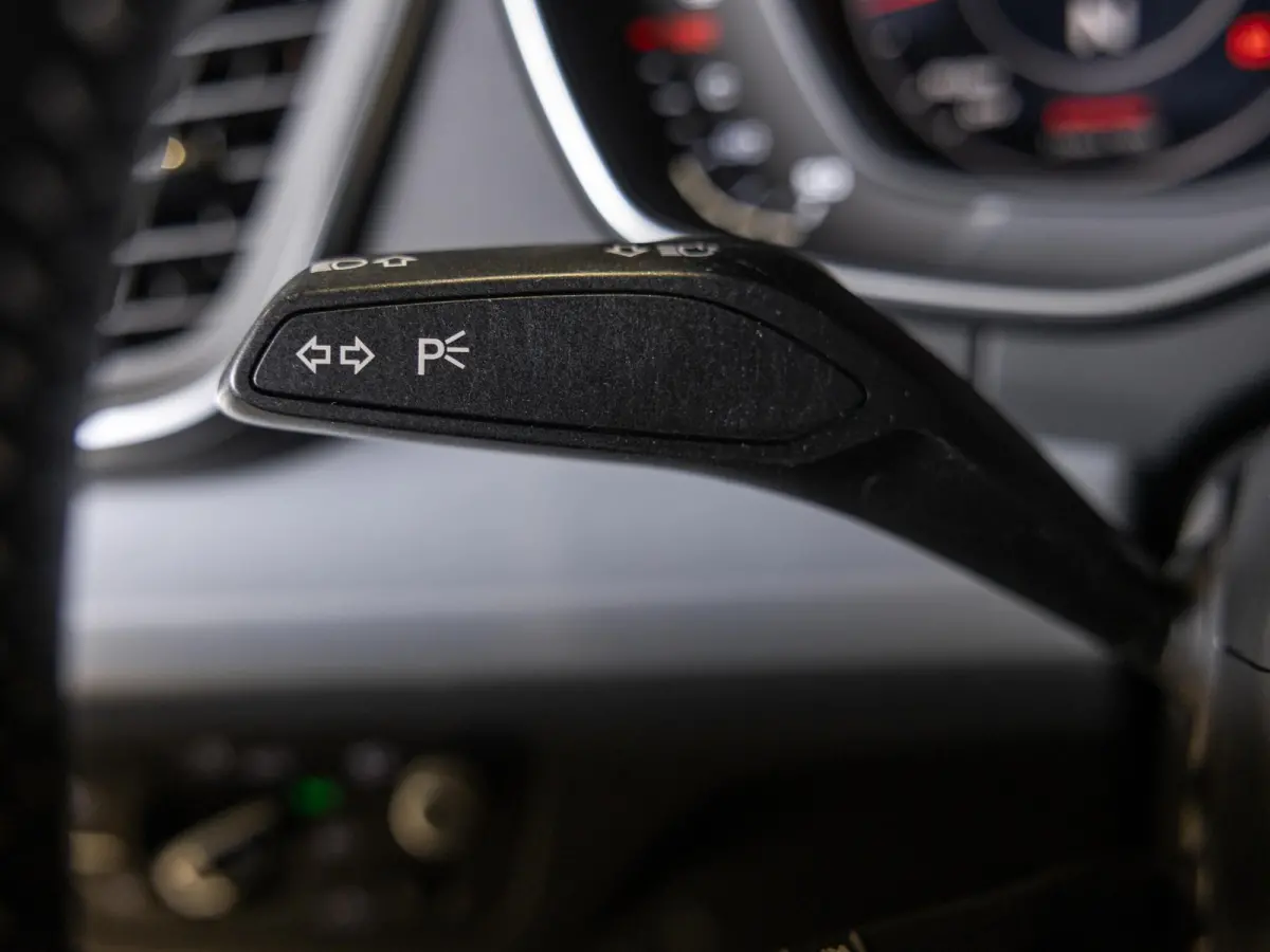 2.0 TFSI quattro Sport 2x S-Line / 252pk / Trekhaak / B&O / Achteruitrij camera / Dodehoek detectie / Head-up display /