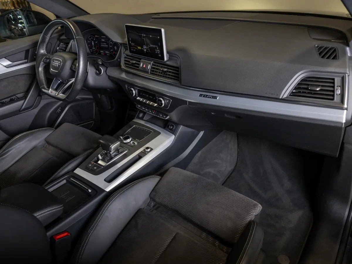 2.0 TFSI quattro Sport 2x S-Line / 252pk / Trekhaak / B&O / Achteruitrij camera / Dodehoek detectie / Head-up display /