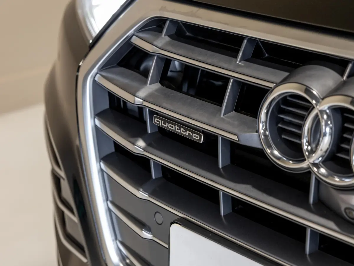 2.0 TFSI quattro Sport 2x S-Line / 252pk / Trekhaak / B&O / Achteruitrij camera / Dodehoek detectie / Head-up display /