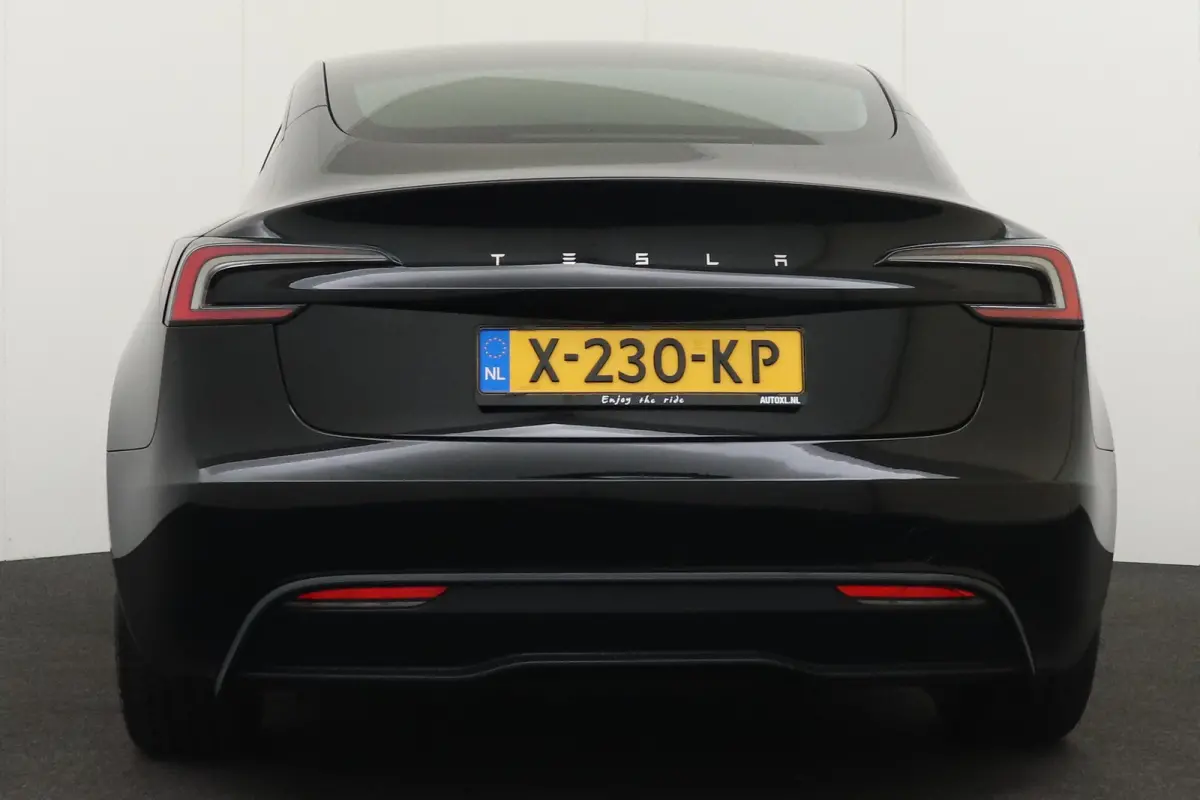 60 kWh 283 PK Full Self-Driving 19'LMV Pano-dak