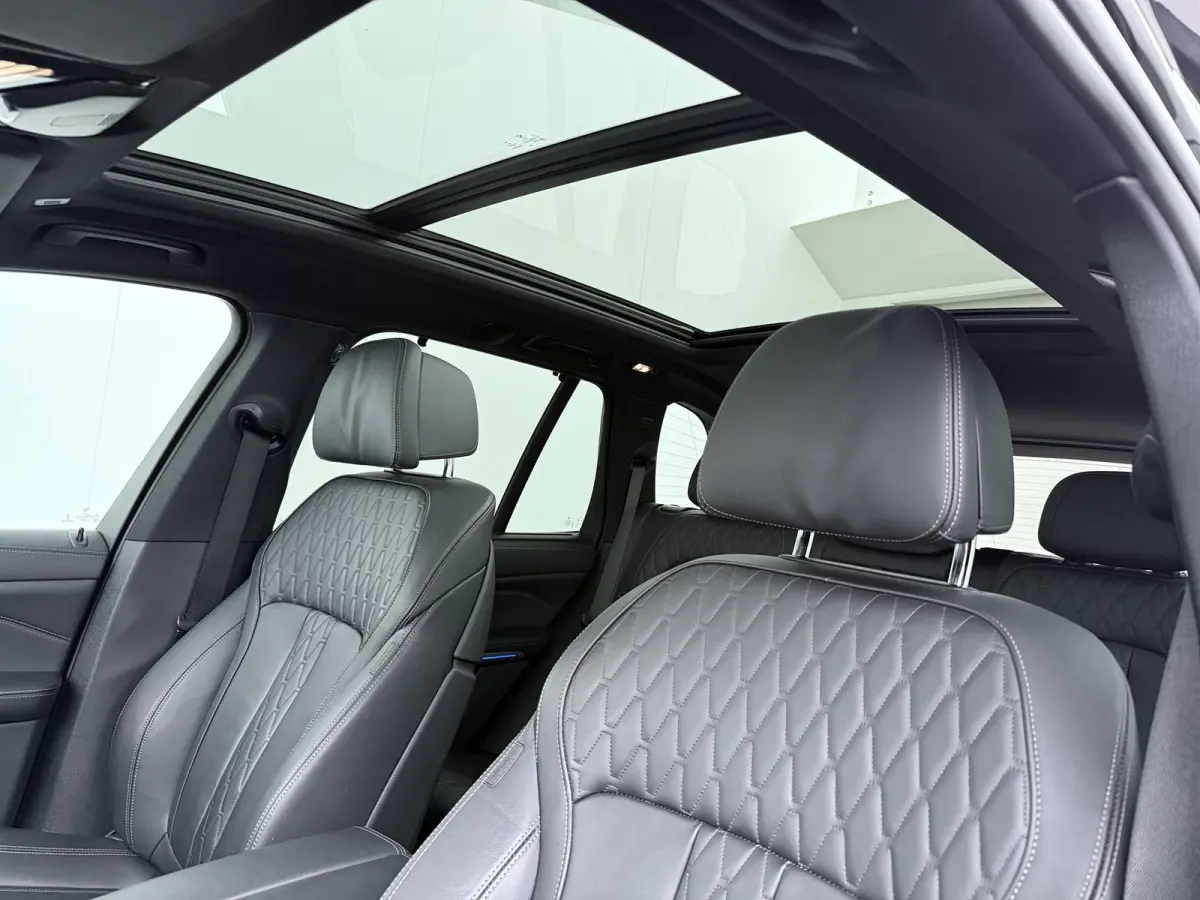 xDrive45e High Executive | SoH 99% | M-Sport | Adaptive Cruise | Panoramadak | Head-Up | 360 graden camera |