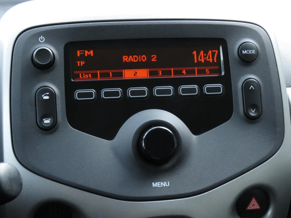 1.0 e-VTi Active 5-DEURS | AIRCO | BLUETOOTH | ORG NEDERLANDSE AUTO | ELEK RAMEN |