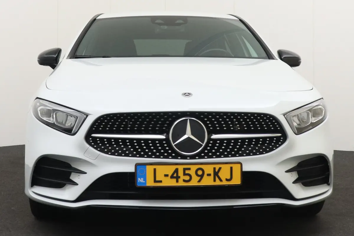 250e AMG Night-Pack Camera 18'LMV Carplay Sfeerverlichting