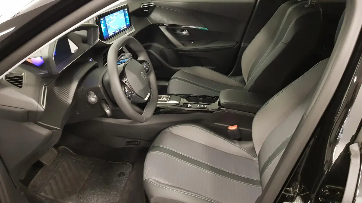 EV Allure Pack 50 kWh Navigatie Climate control 3D Digitale cockpit Camera Lichtmetalen Velgen