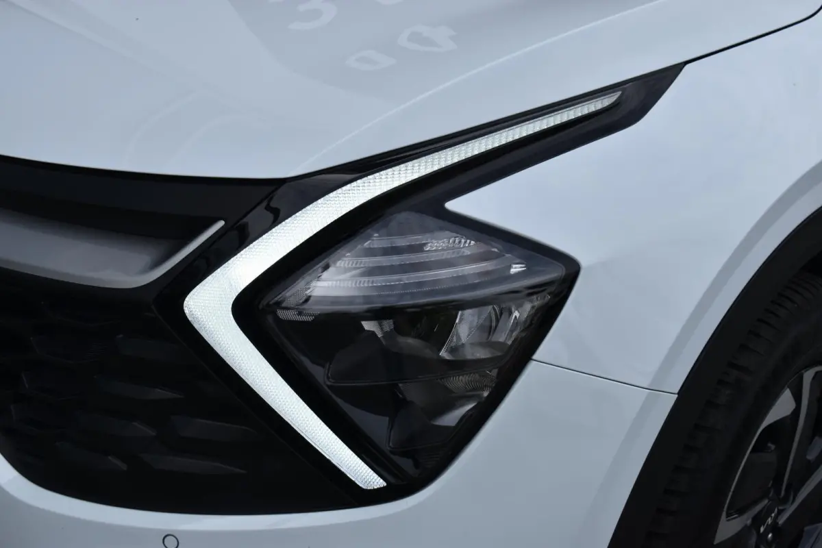1.6 T-GDi Hybrid DynamicLine