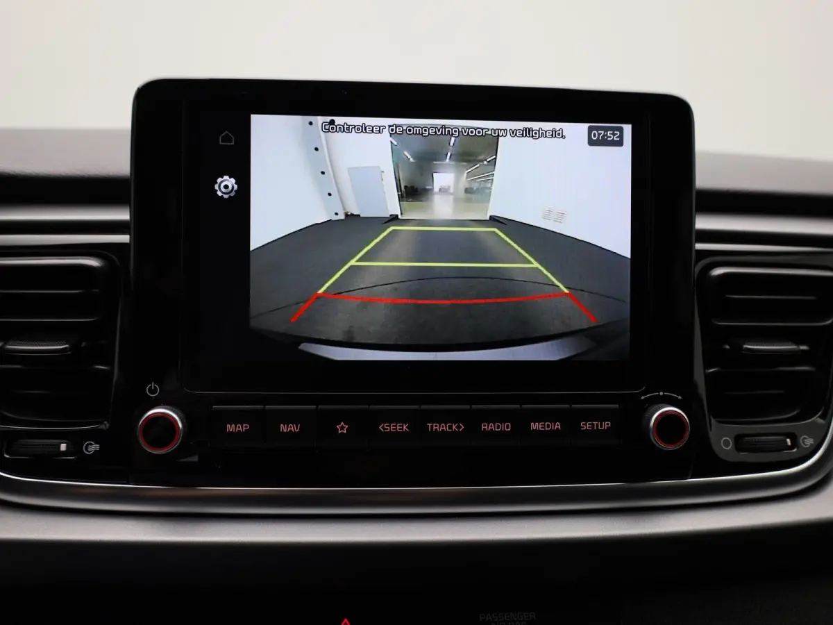 Fusion 1.0T 74kW | 100 PK | Apple Carplay / Android Auto | Camera | Lichtmetalen Velgen | Privacy Glass |