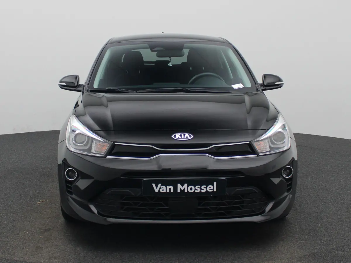Fusion 1.0T 74kW | 100 PK | Apple Carplay / Android Auto | Camera | Lichtmetalen Velgen | Privacy Glass |