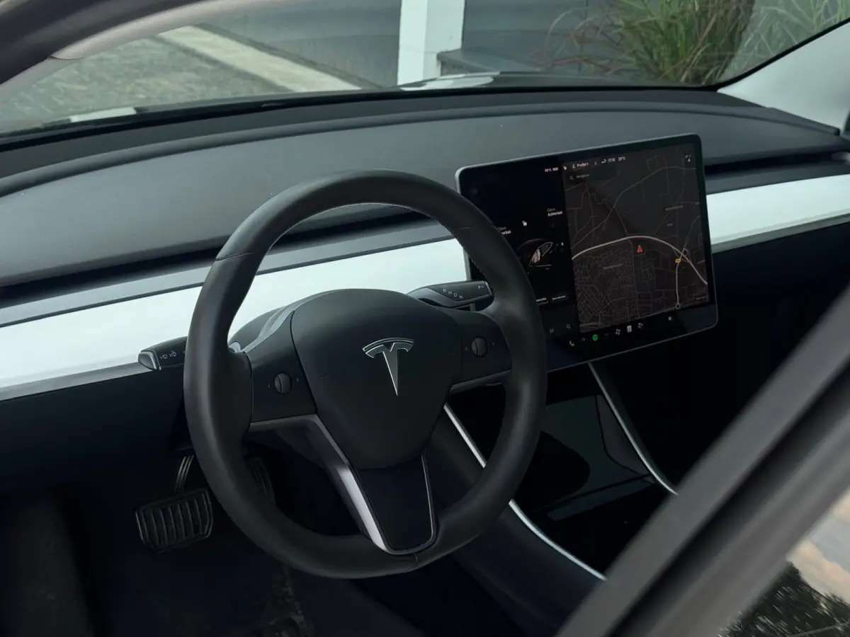 Long Range AWD 75 kWh NAVI | LEDER | CAMERA | LED | CR CONTROL