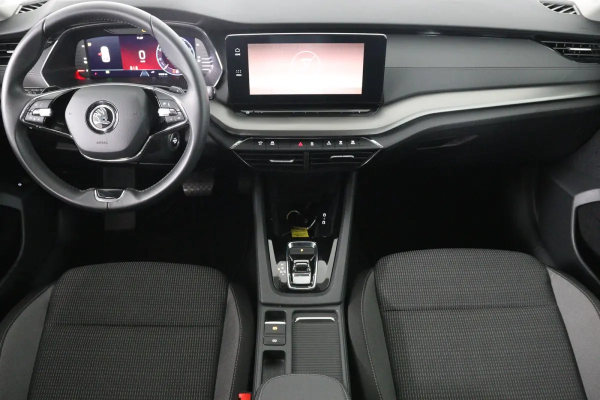 1.4 TSI iV PHEV Business Edition | Dealer Onderhouden! | LED | Navi By App | Clima | Parkeersensoren | Cruise Control | DAB | Lichtmetalen Velgen