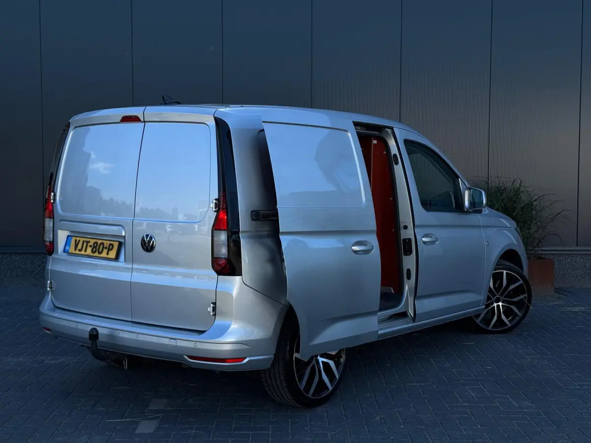 2.0 TDI Comfort NIEUW MODEL AUTO NAVI | SPORTVELGEN | TREKHAAK | APPLE CARPLAY