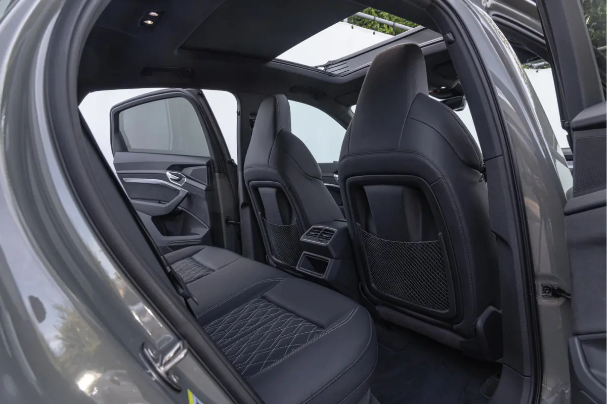 55 Quattro 408pk 115 kWh S-Line S-stoelen Pano Trekhaak