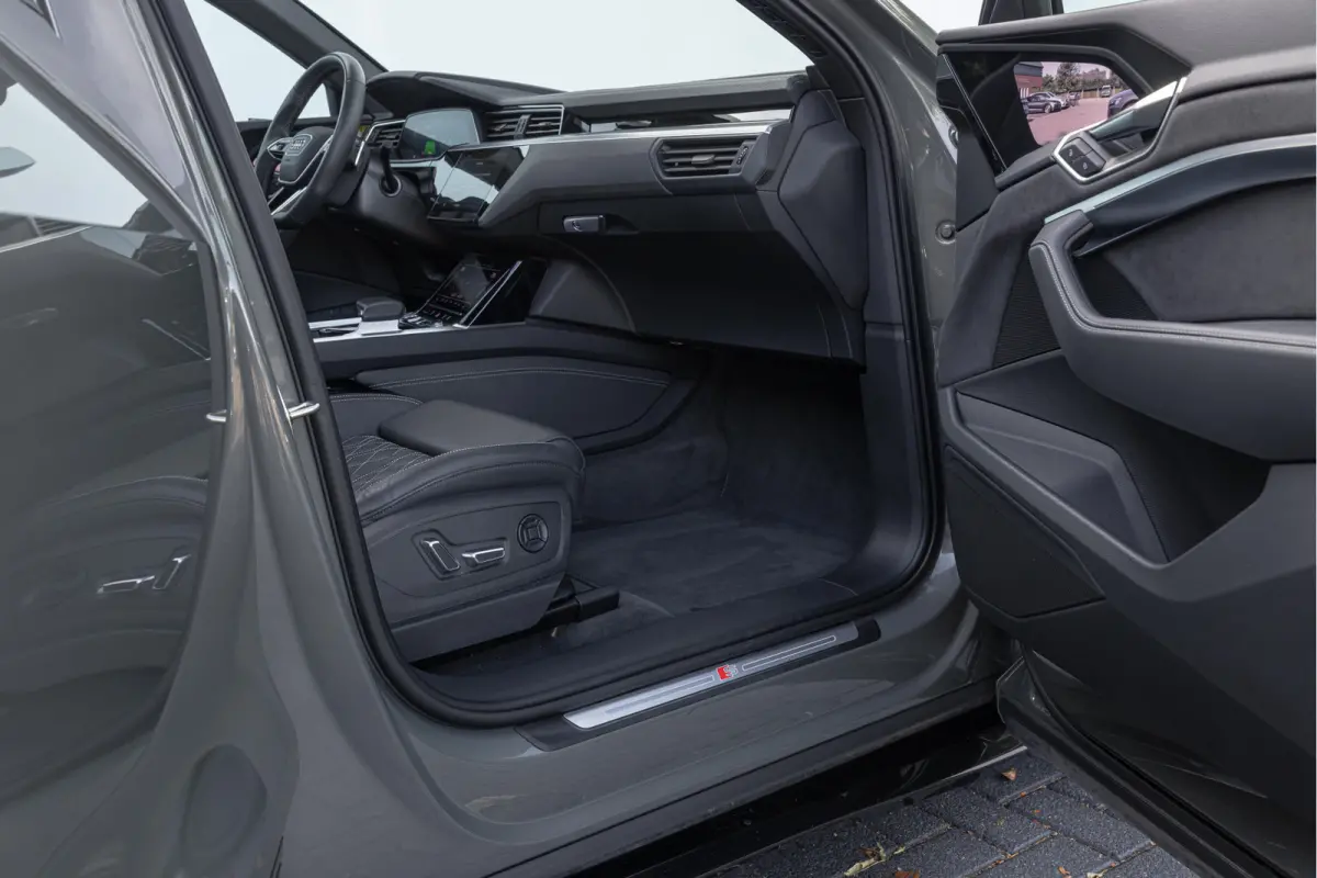 55 Quattro 408pk 115 kWh S-Line S-stoelen Pano Trekhaak