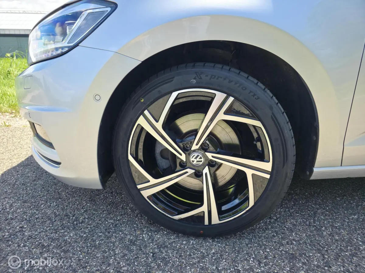 1.5 TSI R-Line / 5pers. / Pano / El. Trekh