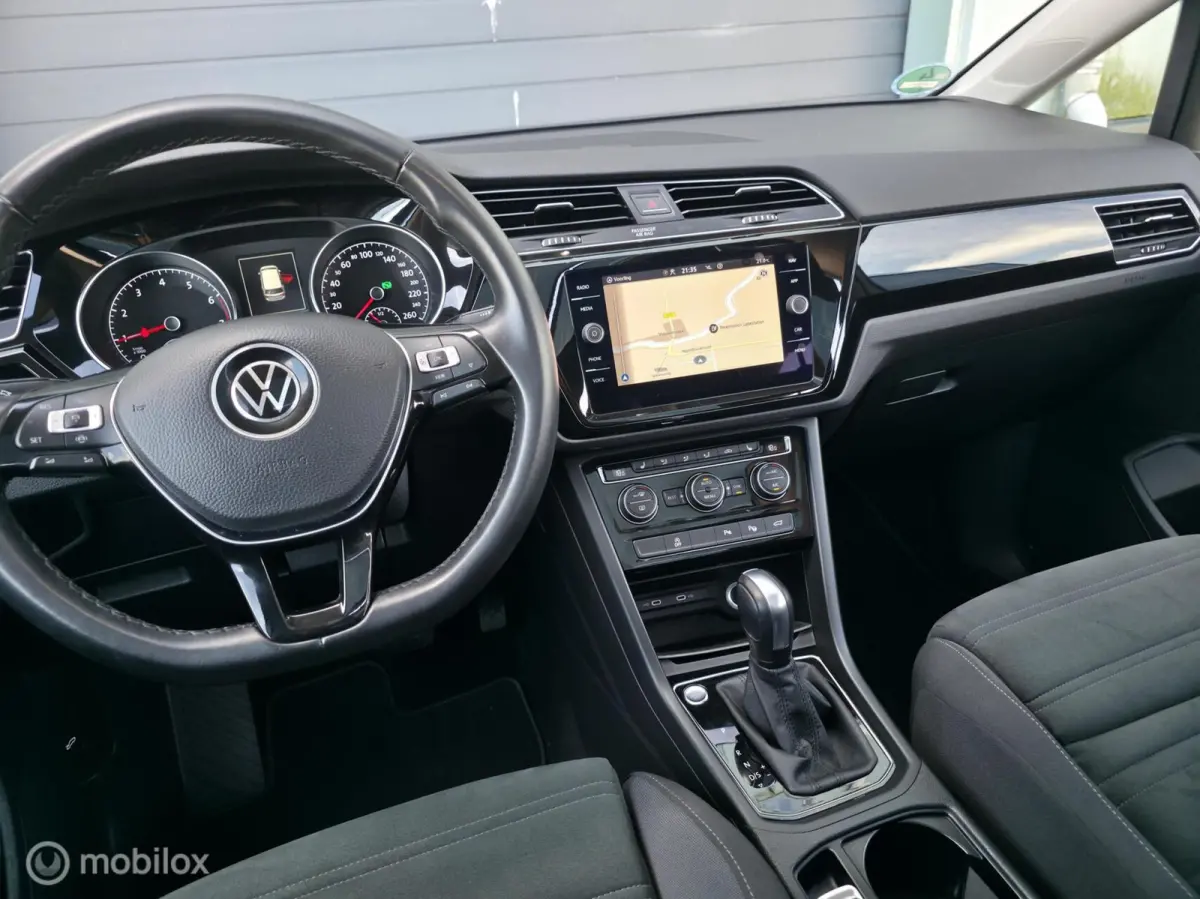 1.5 TSI R-Line / 5pers. / Pano / El. Trekh