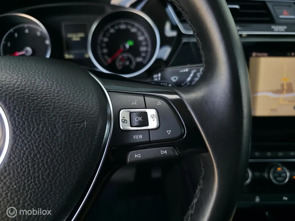 1.5 TSI R-Line / 5pers. / Pano / El. Trekh