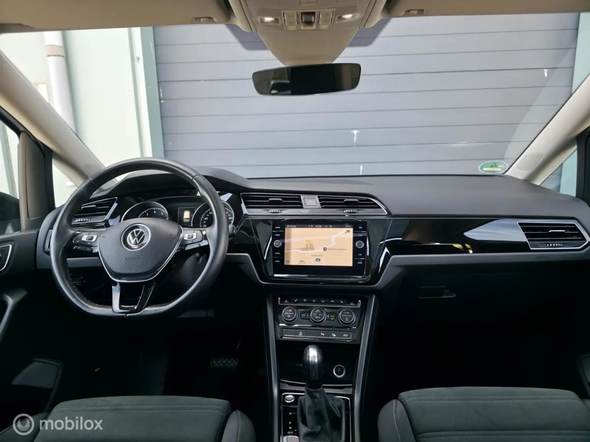 1.5 TSI R-Line / 5pers. / Pano / El. Trekh