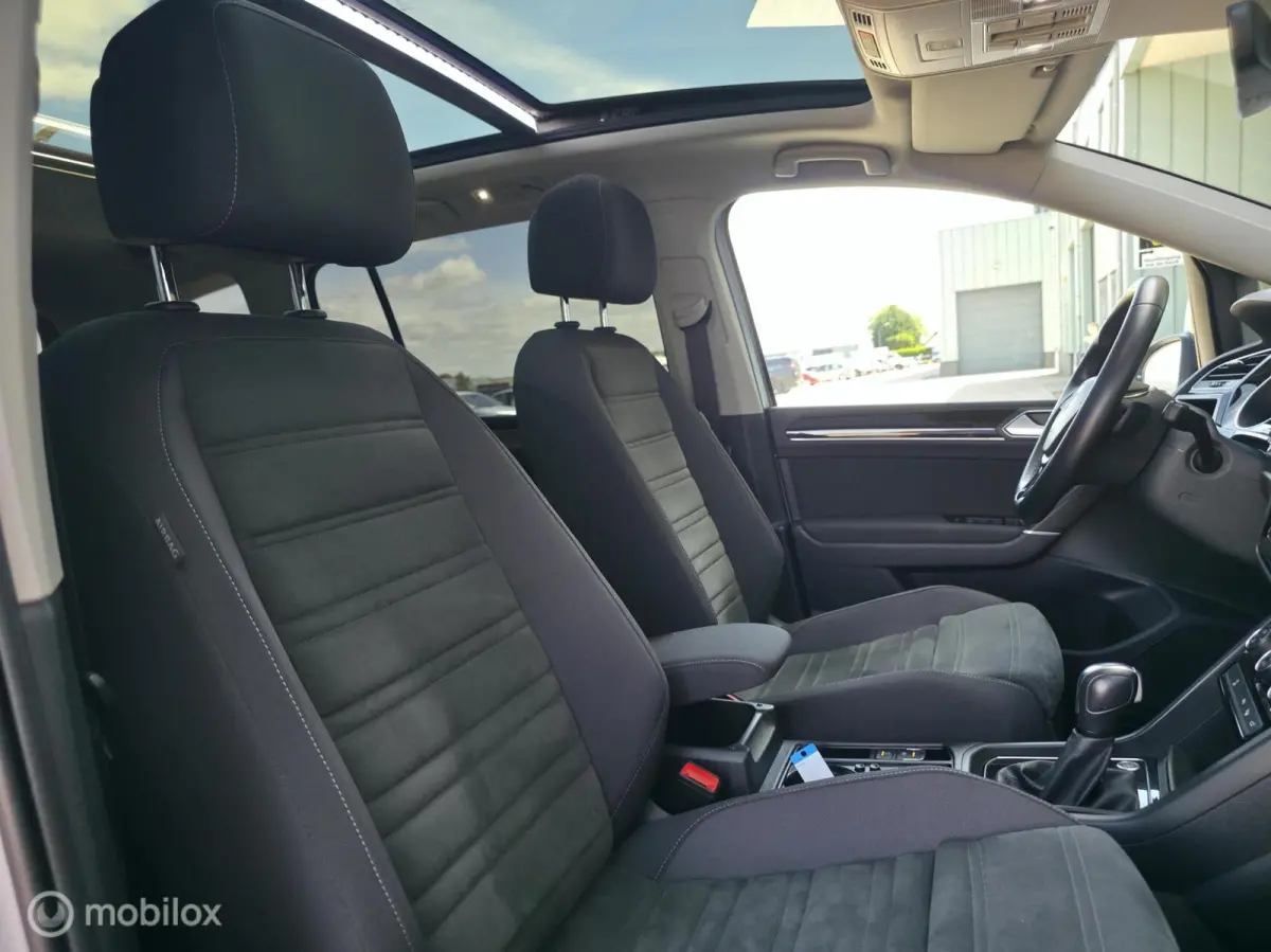 1.5 TSI R-Line / 5pers. / Pano / El. Trekh
