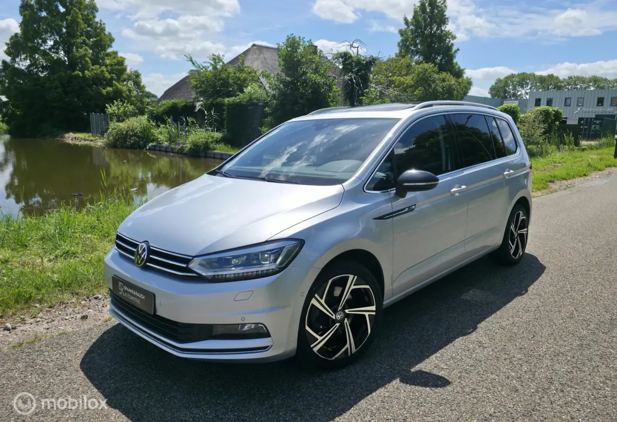 1.5 TSI R-Line / 5pers. / Pano / El. Trekh