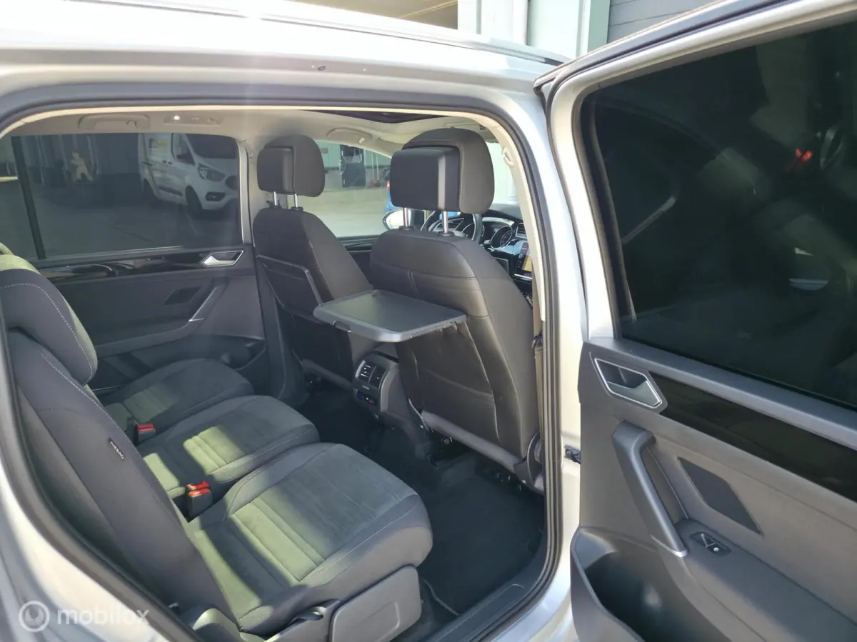 1.5 TSI R-Line / 5pers. / Pano / El. Trekh