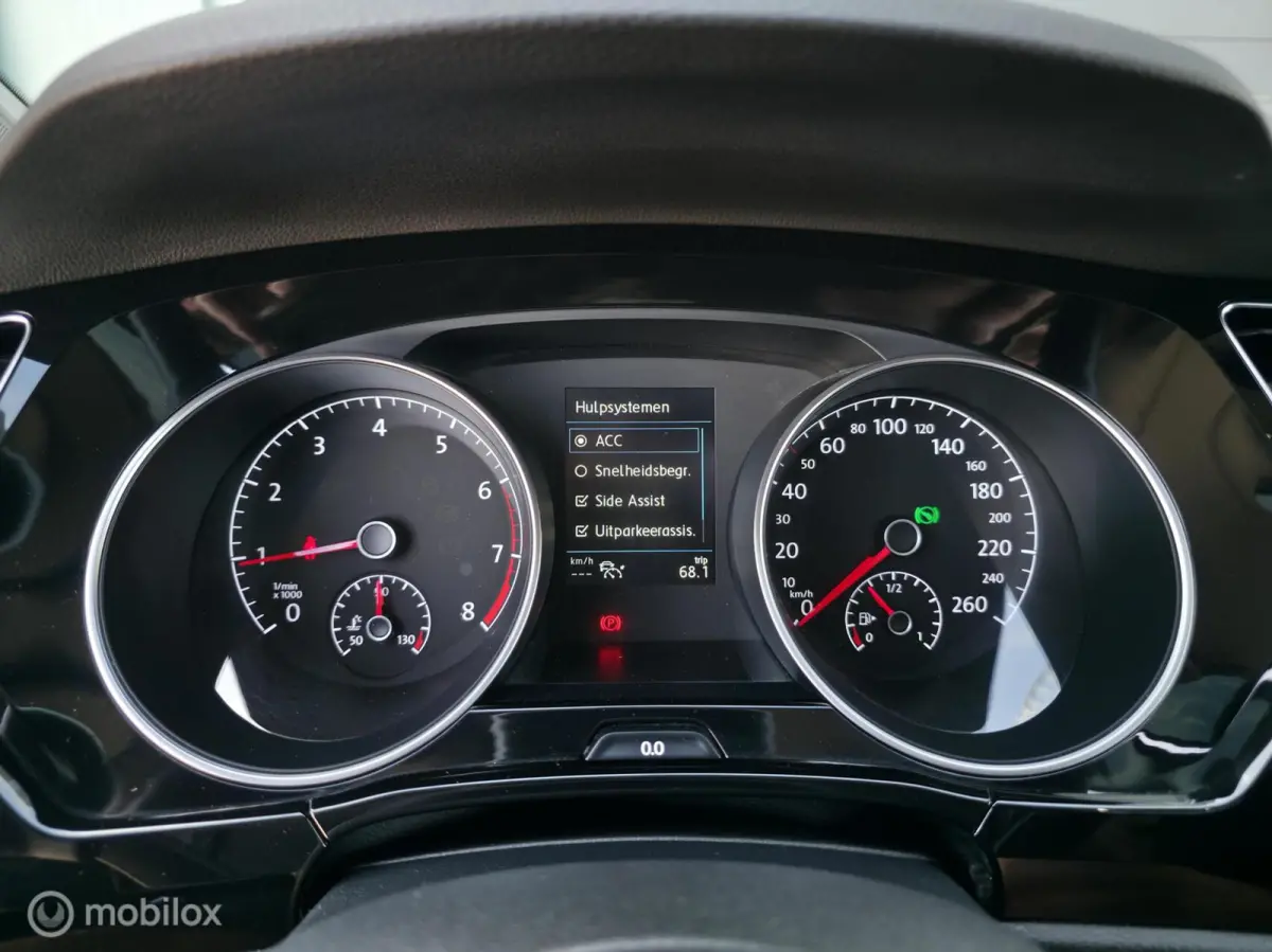 1.5 TSI R-Line / 5pers. / Pano / El. Trekh