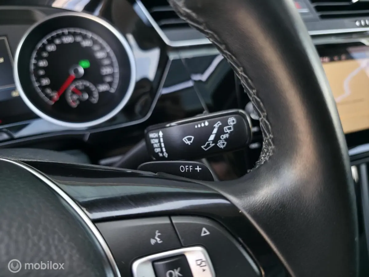 1.5 TSI R-Line / 5pers. / Pano / El. Trekh