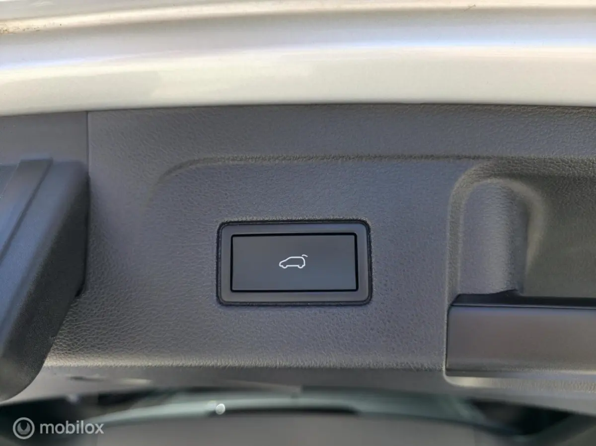 1.5 TSI R-Line / 5pers. / Pano / El. Trekh