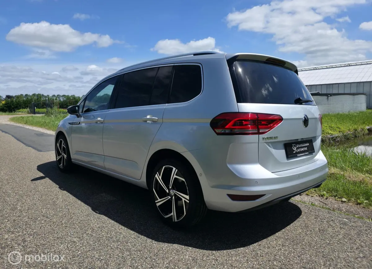 1.5 TSI R-Line / 5pers. / Pano / El. Trekh