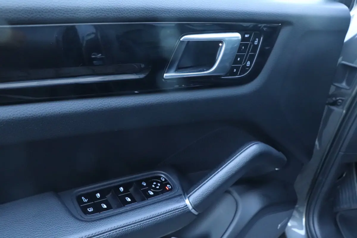 3.0 E-Hybrid | SportDesign| ACC | Bose | VOL!