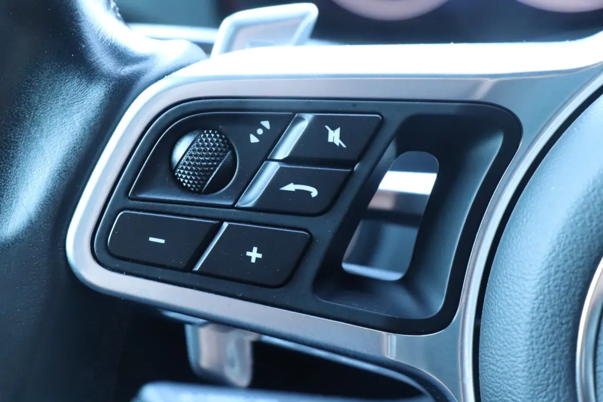 3.0 E-Hybrid | SportDesign| ACC | Bose | VOL!