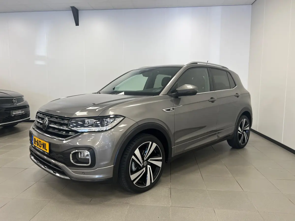 1.0 TSI R-LINE / DSG AUTOMAAT / STOELVERW. / NAVI / CAMERA / CLIMATE.C /