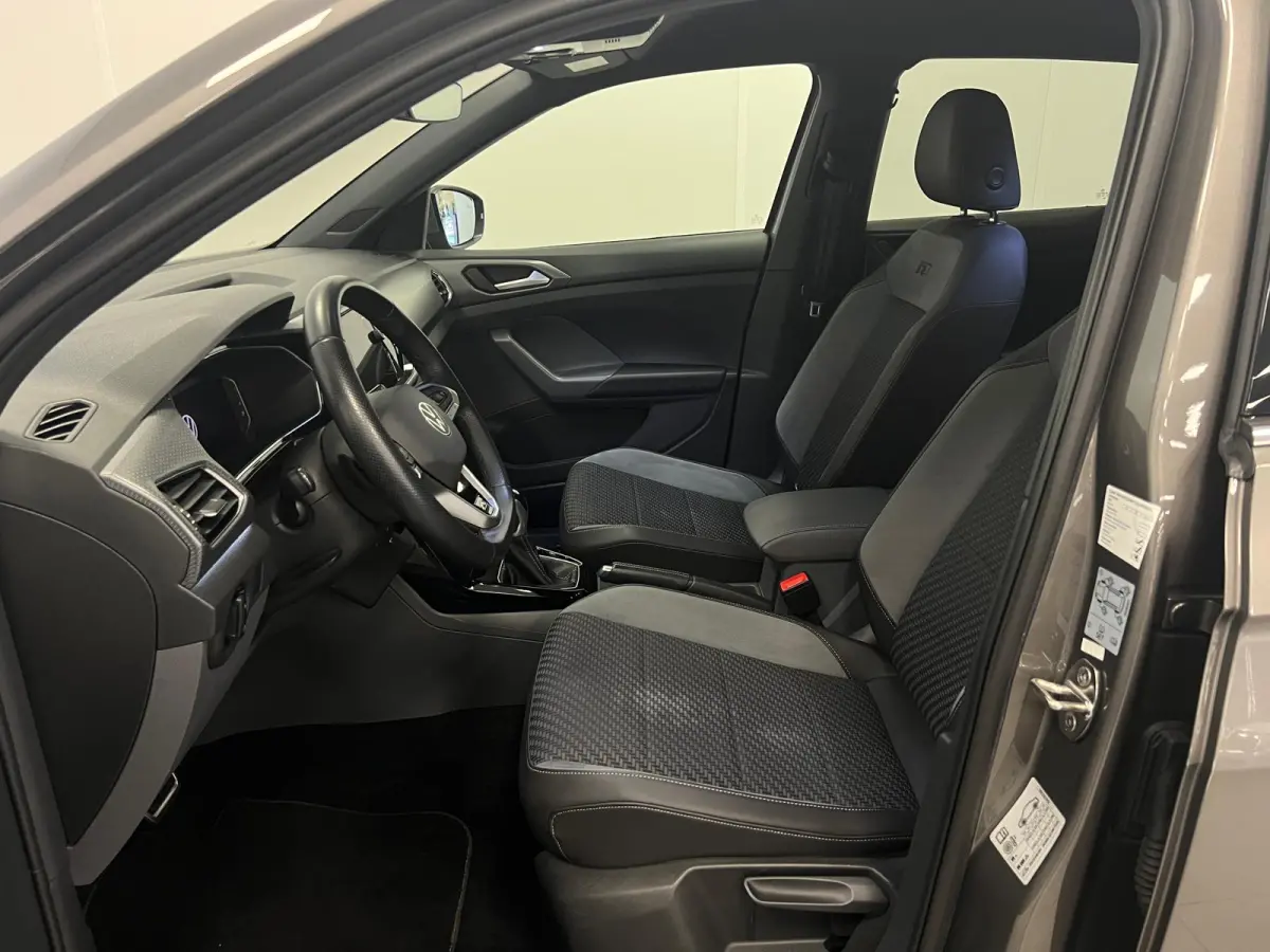 1.0 TSI R-LINE / DSG AUTOMAAT / STOELVERW. / NAVI / CAMERA / CLIMATE.C /