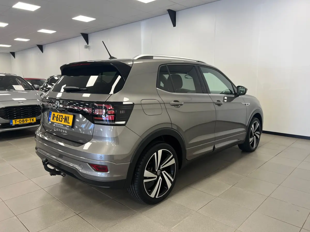 1.0 TSI R-LINE / DSG AUTOMAAT / STOELVERW. / NAVI / CAMERA / CLIMATE.C /
