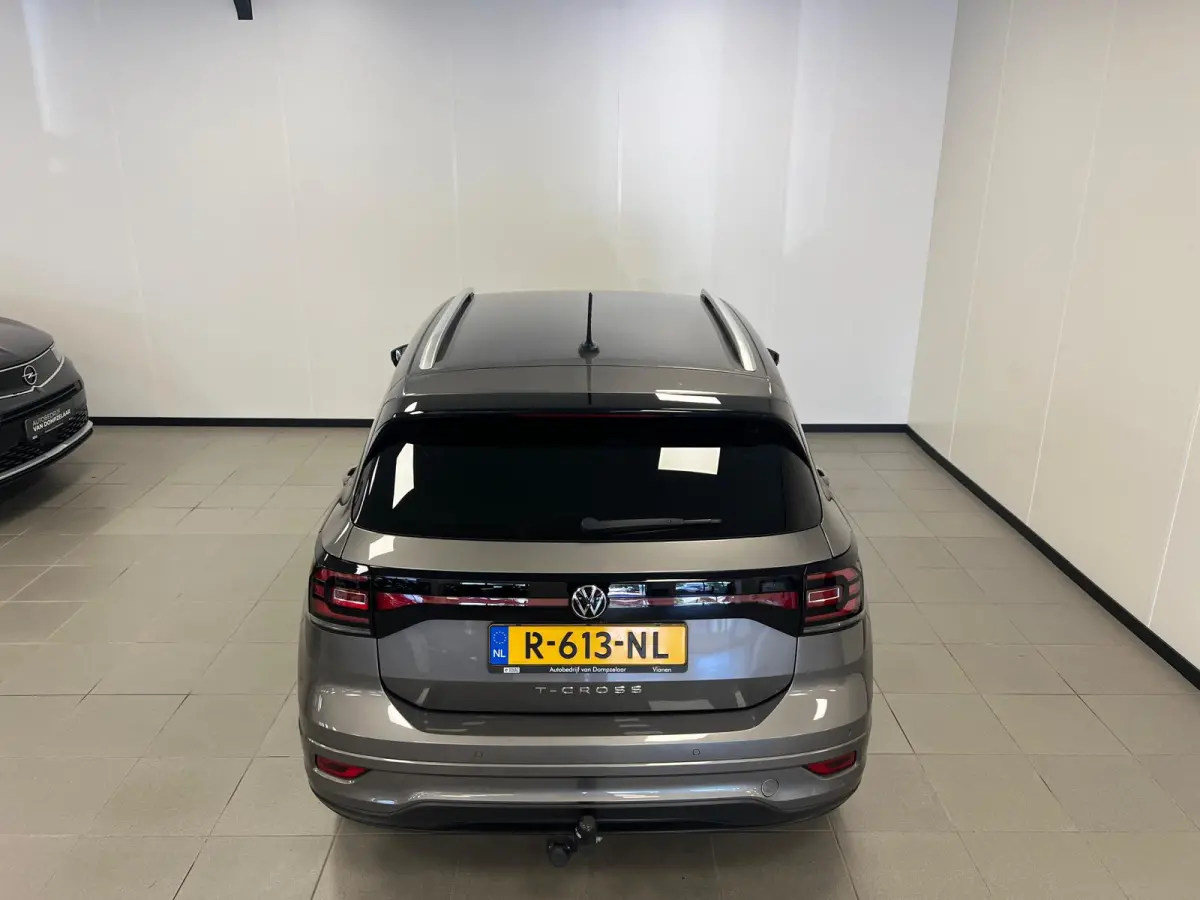 1.0 TSI R-LINE / DSG AUTOMAAT / STOELVERW. / NAVI / CAMERA / CLIMATE.C /