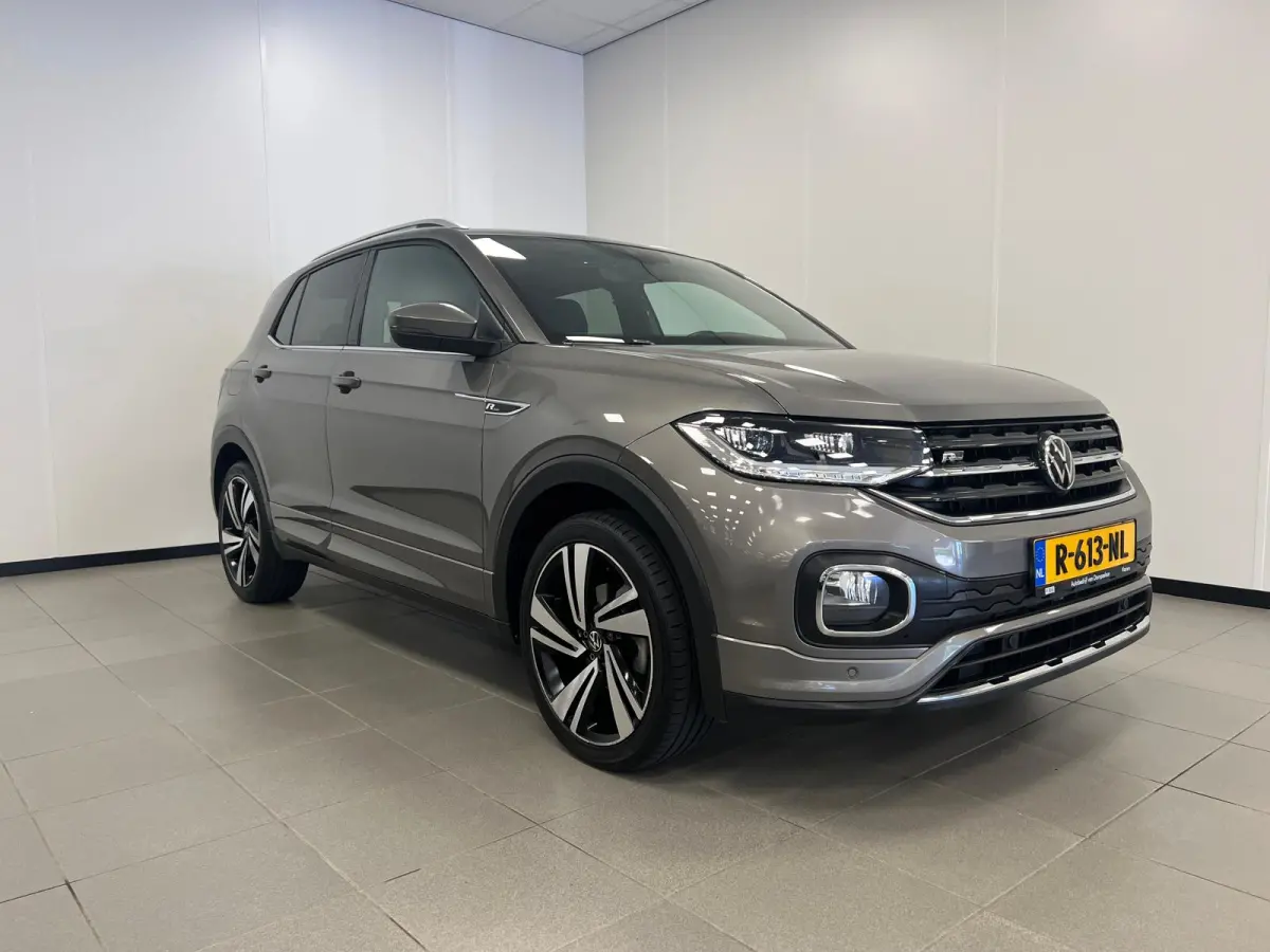 1.0 TSI R-LINE / DSG AUTOMAAT / STOELVERW. / NAVI / CAMERA / CLIMATE.C /