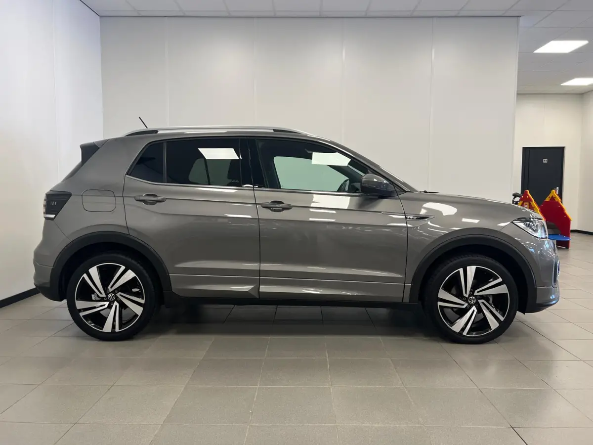 1.0 TSI R-LINE / DSG AUTOMAAT / STOELVERW. / NAVI / CAMERA / CLIMATE.C /