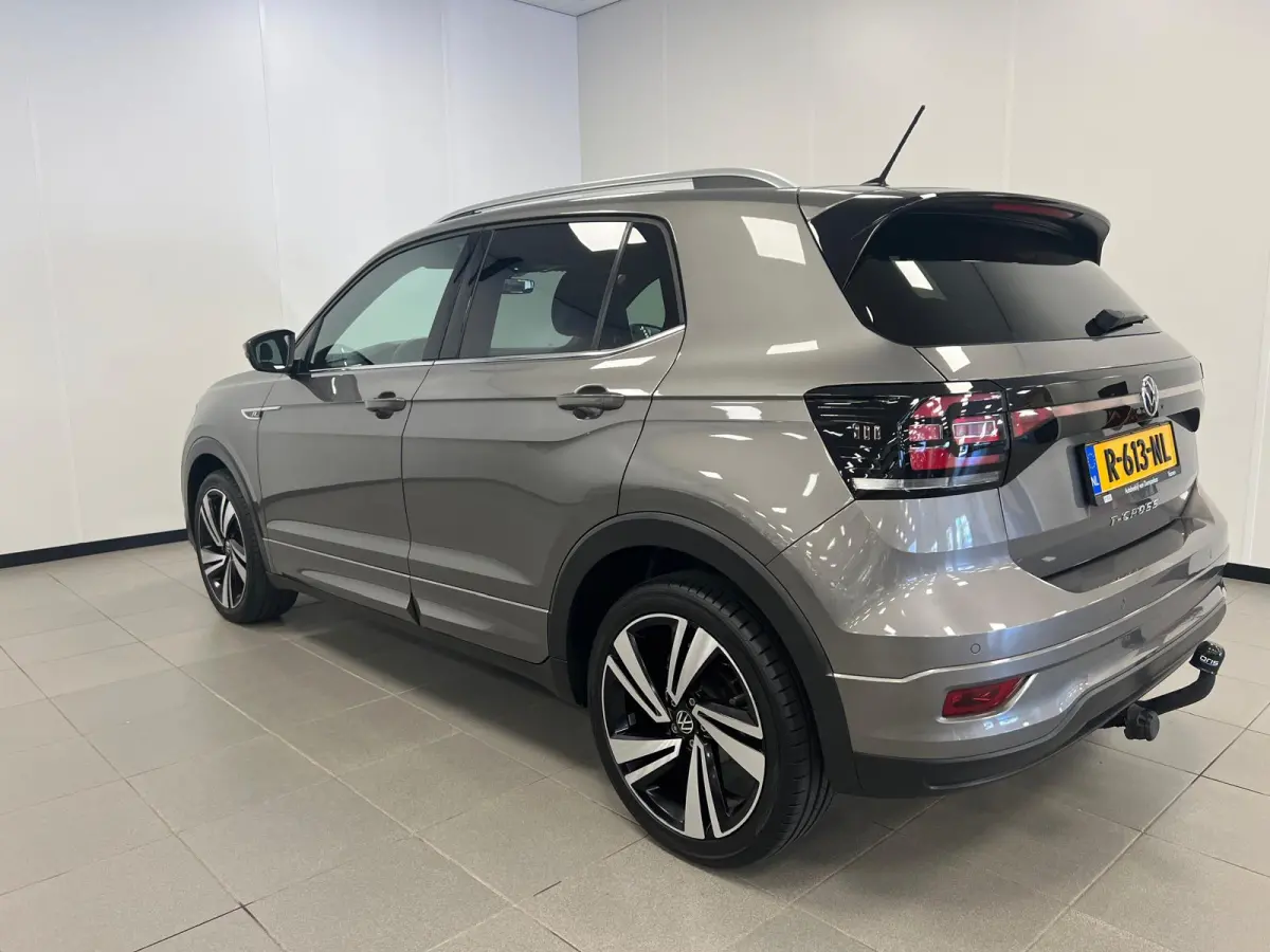 1.0 TSI R-LINE / DSG AUTOMAAT / STOELVERW. / NAVI / CAMERA / CLIMATE.C /
